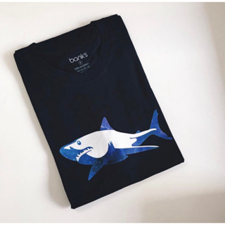 bank’s SHARK T-Shirt Cotton USA เสื้อยืดลายฉลาม เสื้อยืดคอกลมสีดำ เสื้อยืดคุณภาพดี