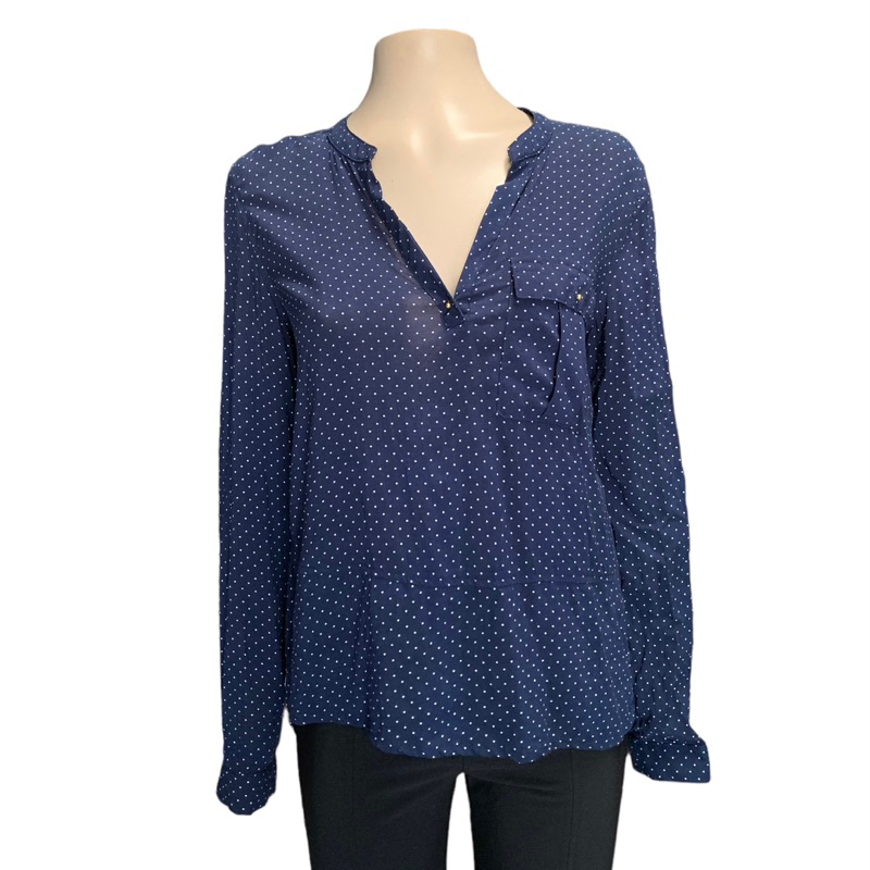 lft เสื้อแขนยาว เสื้อผู้หญิง คอจีน สีกรมลายจุด ผ้าบาง ใส่สบาย👚