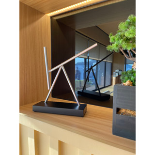 ของขวัญ The Swinging Sticks ของแต่ง บ้าน หรูหรา ของตกแต่งโต๊ะทำงาน Decoration Perpetual motion Luxury Style Iron man