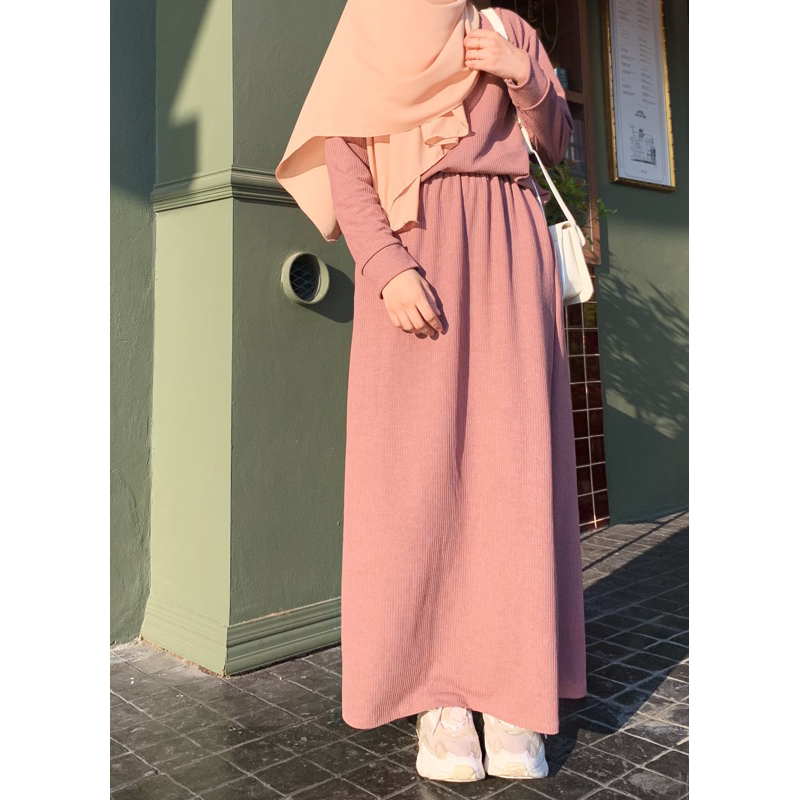 clothesupชุดเซ็ตเสื้อกระโปรงไม่ต้องรีดส่งของทุกวัน