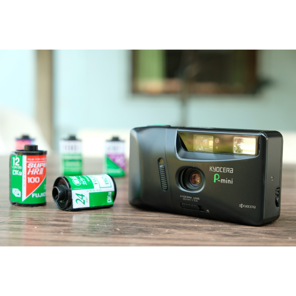กล้องฟิล์ม KYOCERA P mini พร้อมเลนส์ฟิกซ์คม ๆ 32 mm f3.5 ขนาดกระทัดรัด พกง่าย บันทึกวันที่ได้ ใช้งานง่ายเล็งแล้วถ่าย