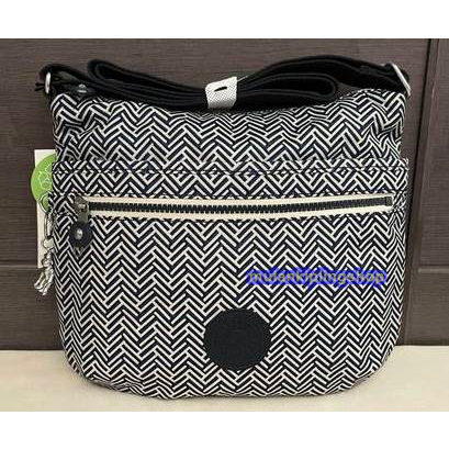 ส่งฟรีEMS Kipling Arto Crossbody Bag - Urban Chevron