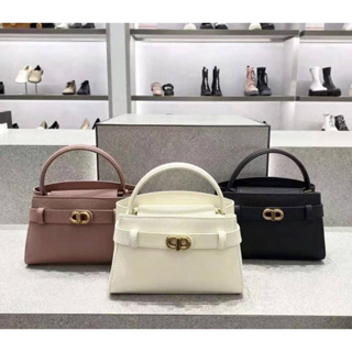 💓💓 Charles&amp;keith 💓💓     งานแท้ outlet ❣️มีบริการเก็บปลายทางค่ะ😍