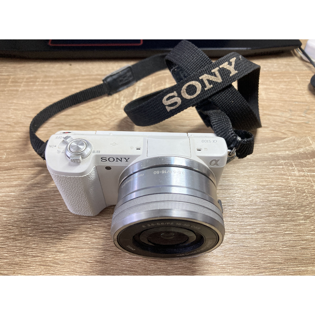 Sony A5100 +lens 16-50mm f3.5-5.6 (มือสอง) สภาพดีมาก