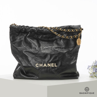 CHANEL TOTE 22 MEDIUM BLACK WHITE LAMB GHW