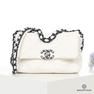 CHANEL FLAP 19 26 WHITE LAMB BHW