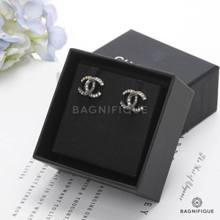 CHANEL EARRING CC LOGO 1.5 CM CRYSTAL RHW