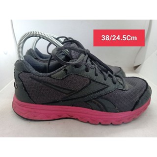 Reebok Size 38 ยาว 24.5 รองเท้ามือสอง ผู้หญิง ผู้ชาย ผ้าใบ แฟชั่น ทำงาน ลำลอง เดิน  เที่ยว วิ่ง ออกกำลังกาย