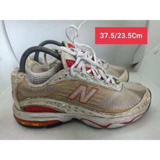 New balance Size 37.5 ยาว 23.5 รองเท้ามือสอง ผู้หญิง ผู้ชาย ผ้าใบ แฟชั่น ทำงาน ลำลอง เดิน  เที่ยว วิ่ง ออกกำลังกาย