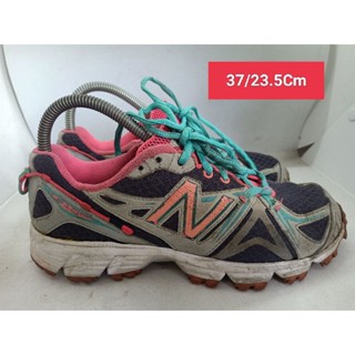 New balance Size 37 ยาว 23.5 รองเท้ามือสอง ผู้หญิง ผู้ชาย ผ้าใบ แฟชั่น ทำงาน ลำลอง เดิน  เที่ยว วิ่ง ออกกำลังกาย