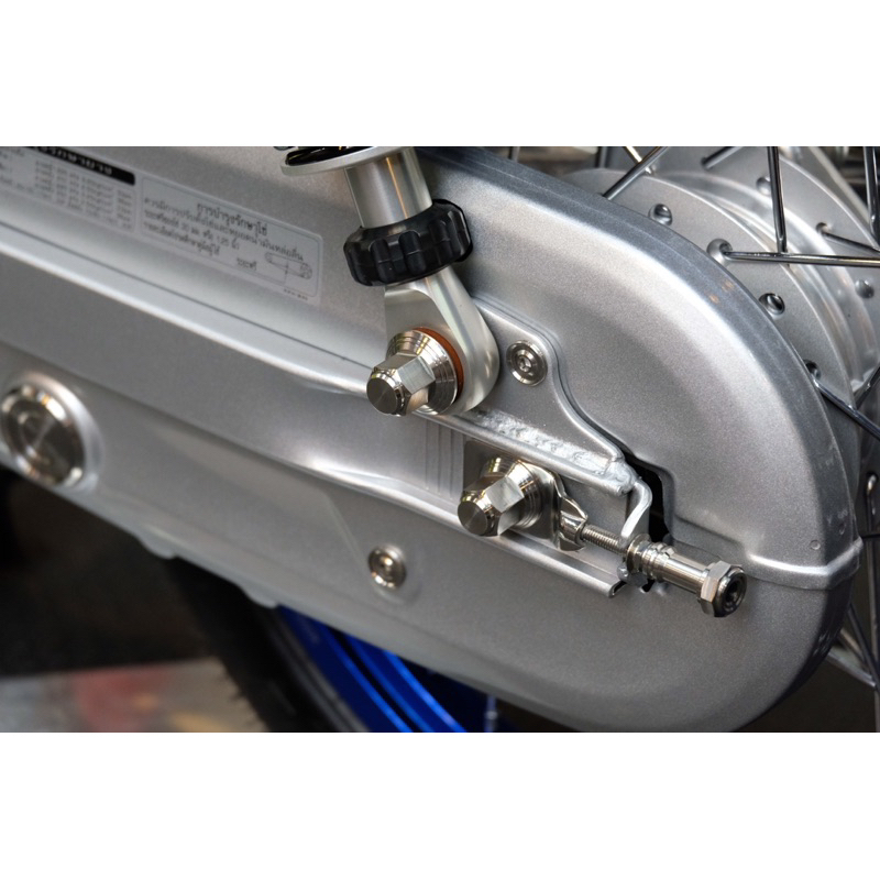 แกนล้อเวฟ ปิดโช๊คหลัง ปิดสเตพักเท้าเรียบตัน เซ็ตลายเดียวกัน แกนล้อ เวฟ125/110i   แกนล้อหน้ากลึงมือ แ