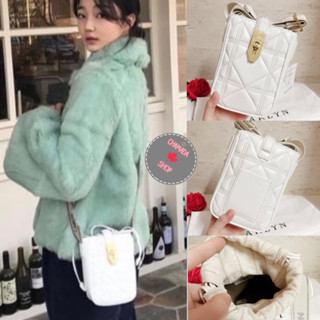 Carlyn Bree phone bag แท้💯