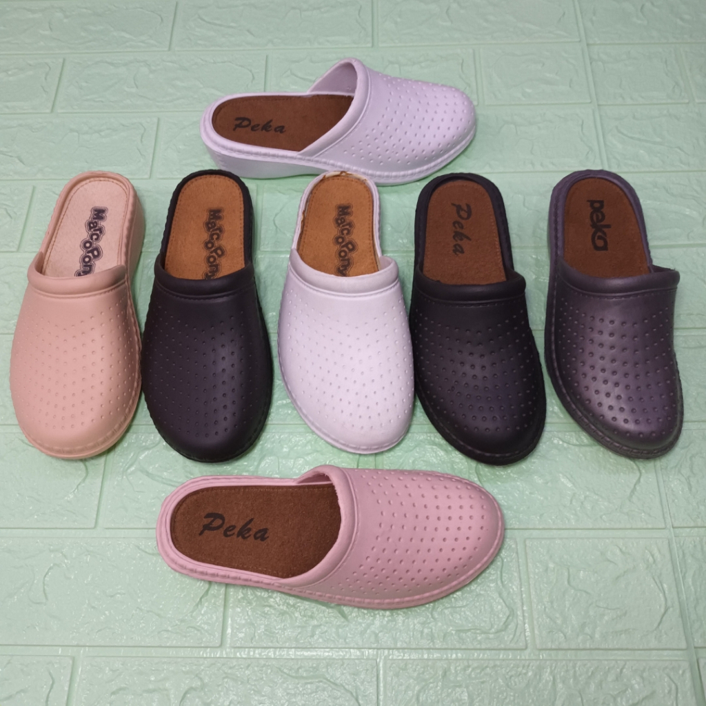 Slip Ons, Mary Janes & Mules 109 บาท รองเท้าพยาบาลสีขาว สีหวานและสีเข้ม Women Shoes