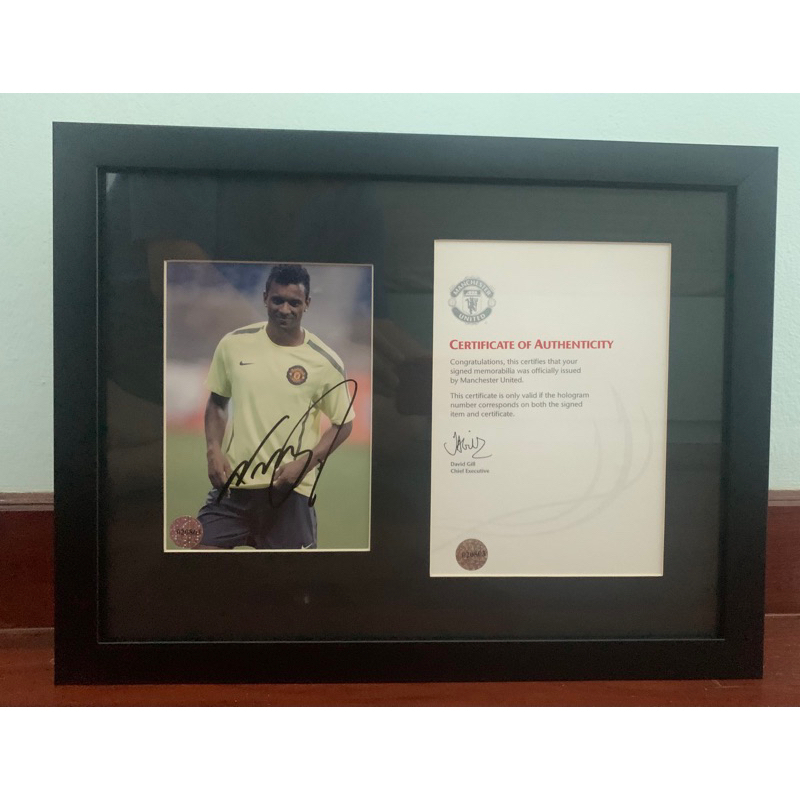 รูปพร้อมลายเซ็นนักเตะแมนยูแท้ ใส่กรอบ Luis Nani มีใบรับรองจากสโมสร