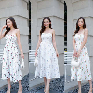 Thitiya BLOSSOM Dress 🌷  เดรสผูกคอทรงคลอเซ็ต ใส่แล้วให้ฟีลเจ้าหญิงสุดๆ T-Shirtnista