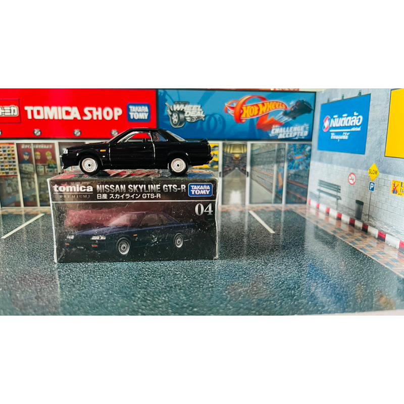 MODEL TOMICA : NISSAN SKYLINE GTS-R