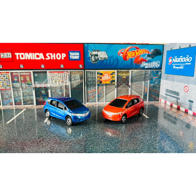 MODEL 1/62 TOMICA : HONDA JAZZ (TCD)