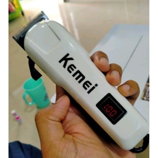 0(สินค้าพร้อมส่ง)KEMEI KM-809A แบตเตอเลี่ยนตัดผม ปัตตาเลี่ยนตัดผม แบตเตอเลี่ยนไร้สาย