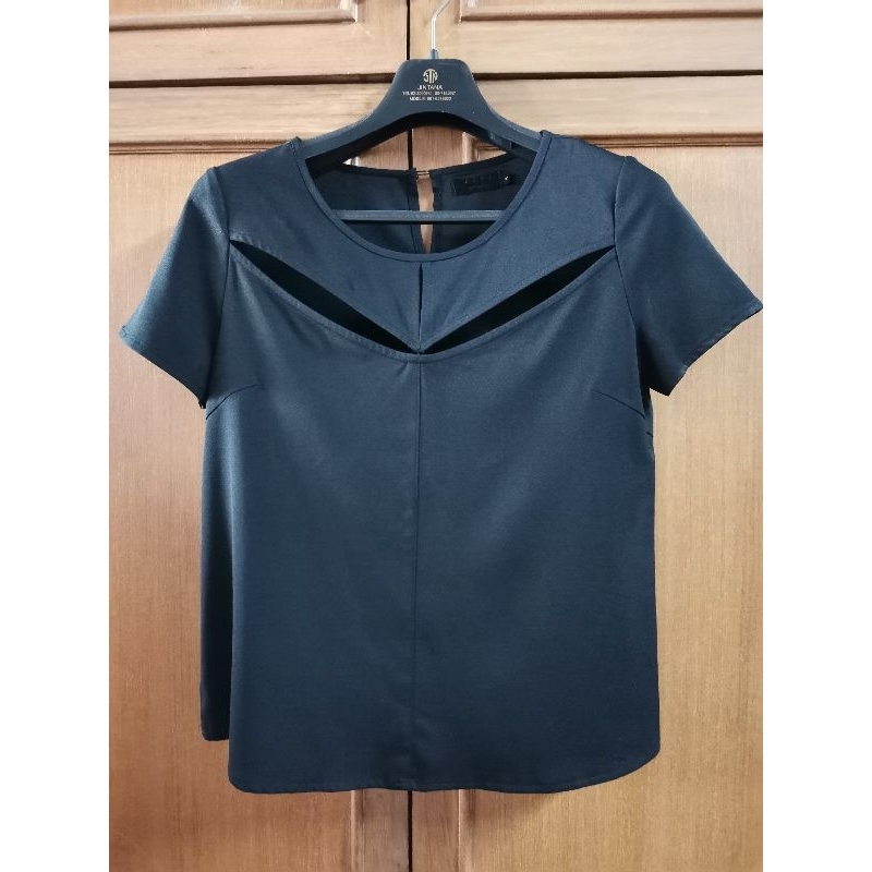 เสื้อ EZRA size S #Used