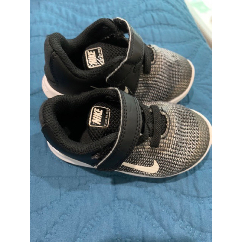 ส่งต่อ Nike ขนาด 10 cm / Reebok 14.5 cm / FILA 14 cm รองเท้าเด็ก