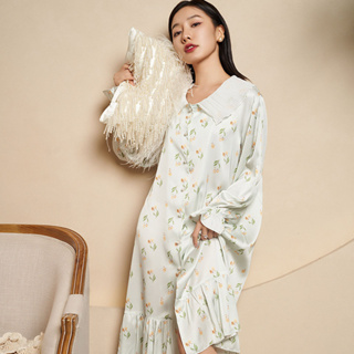 9DREAM | 9D013 พร้อมส่ง ชุดนอนกระโปรงผ้าซาตินลายดอกไม้ Satin pajamas dress