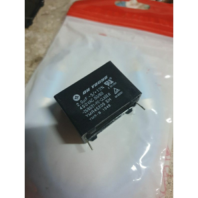 คาปาซิเตอร์ 2uF450V ขาเสียบปริ้น กว้าง 3.5 เซนติเมตร OH YOUNG