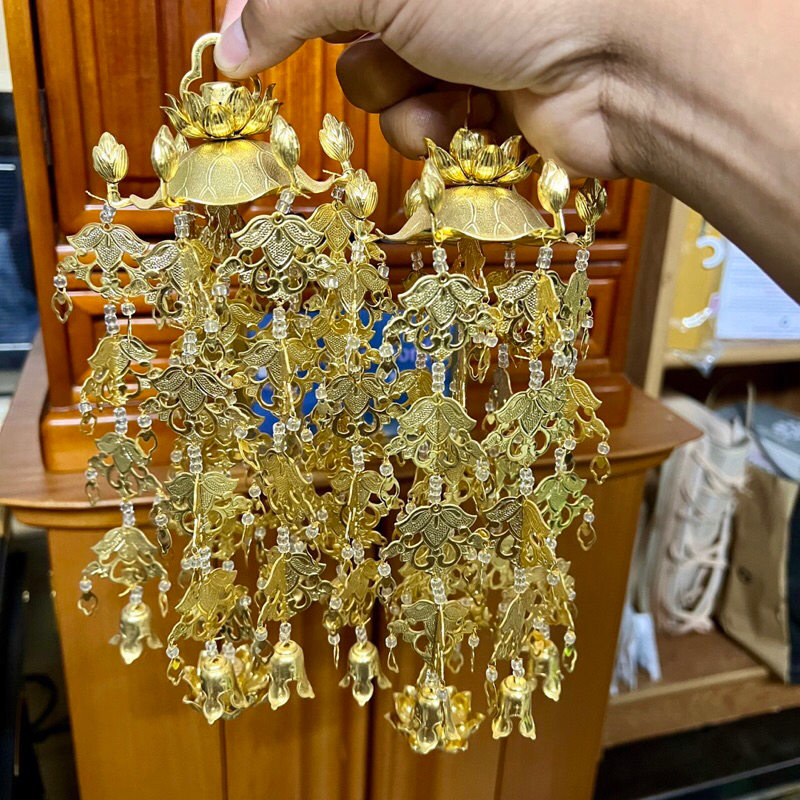 พวงดอกบัวใส่ตู้พระญี่ปุ่น บัวทองญี่ปุ่น ยาว 8 นิ้ว ขายคู่ มือสองสภาพสวยจากญี่ปุ่น