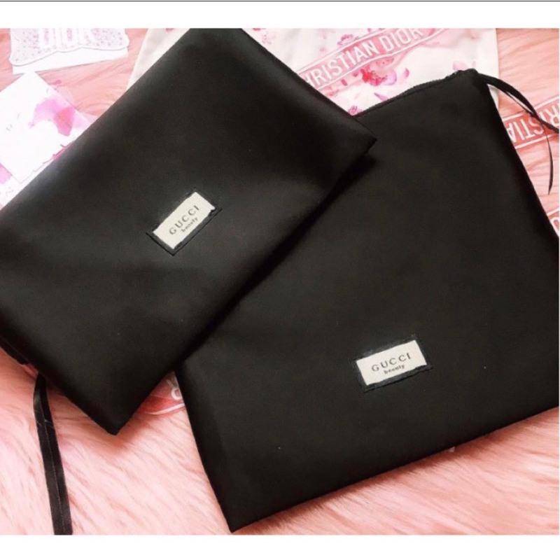 Satin Black Pouch GUCCI Beauty Large Female  Makeup Bag  (สีดำ)ใส่เครื่องสำอาง ของเเท้