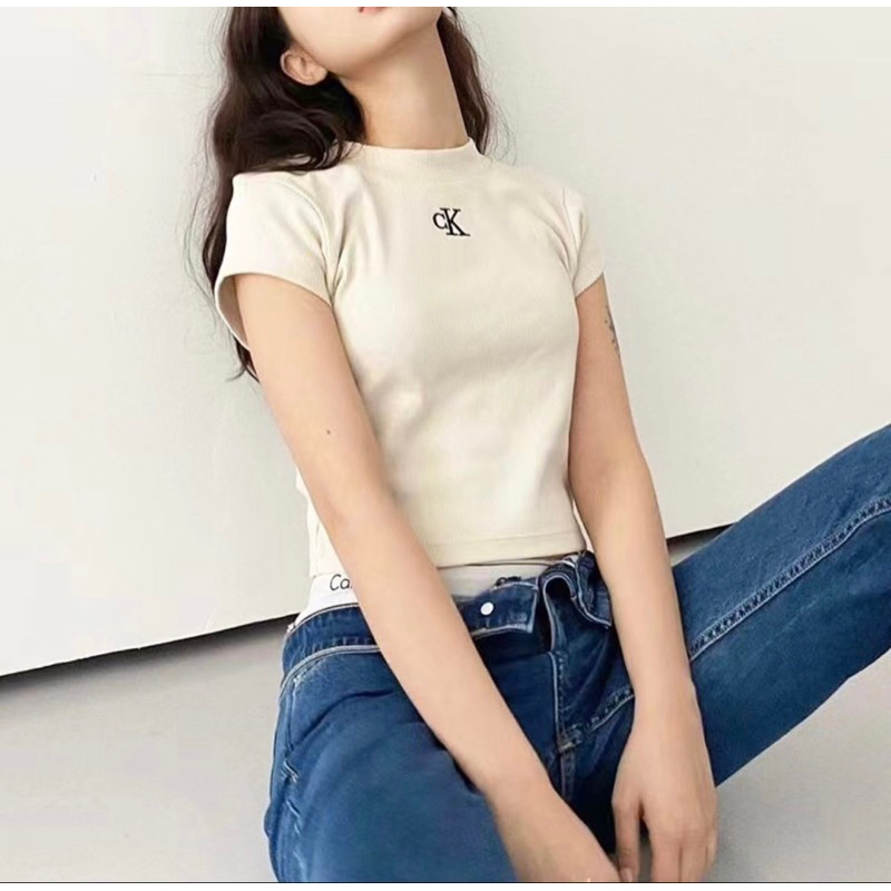 Clavin Klein เสื้อครอป ผ้าไม่บาง Size S