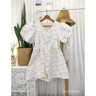 Dress x cotton ปักนูนๆ แขนพอง สีขาวครีม อก 34 ยาว 30 เอว 28  Code: 254(3)