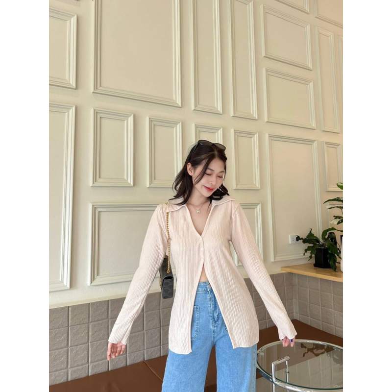 ✔️พร้อมส่ง✔️เสื้อแขนยาว แต่งกระดุมหน้า แหวกหน้าช่วงเอว เก็บทรวดทรง ใส่แล้วดูเพรียว #SHN02 - รูปที่ 3