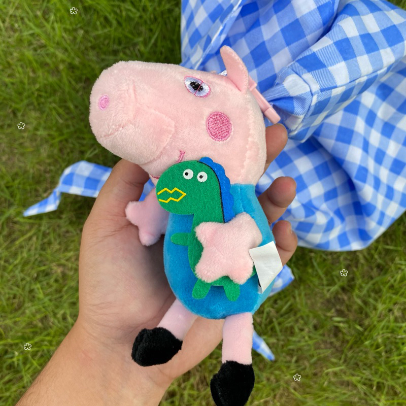พวงกุญแจเปปปาพิก peppapig กอดตุ๊กตาไดโนเสาร์🦖