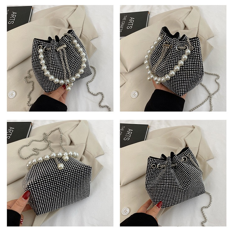 👜พร้อมส่ง👜 กระเป๋าสะพายข้าง กระเป๋า Rhinestone Chain Strip เต็ม Rhinestone Bucket Bag แนวโน้มแฟชั่นเฉพาะกลุ่ม