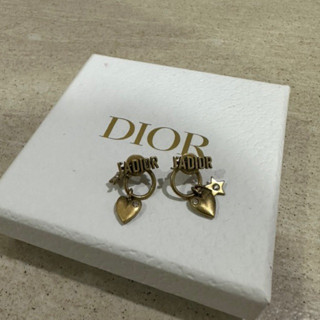 ส่งต่อ ต่างหู Dior สีทองดำ ของแท้ จาก shop paragon อุปกรณ์ครบ