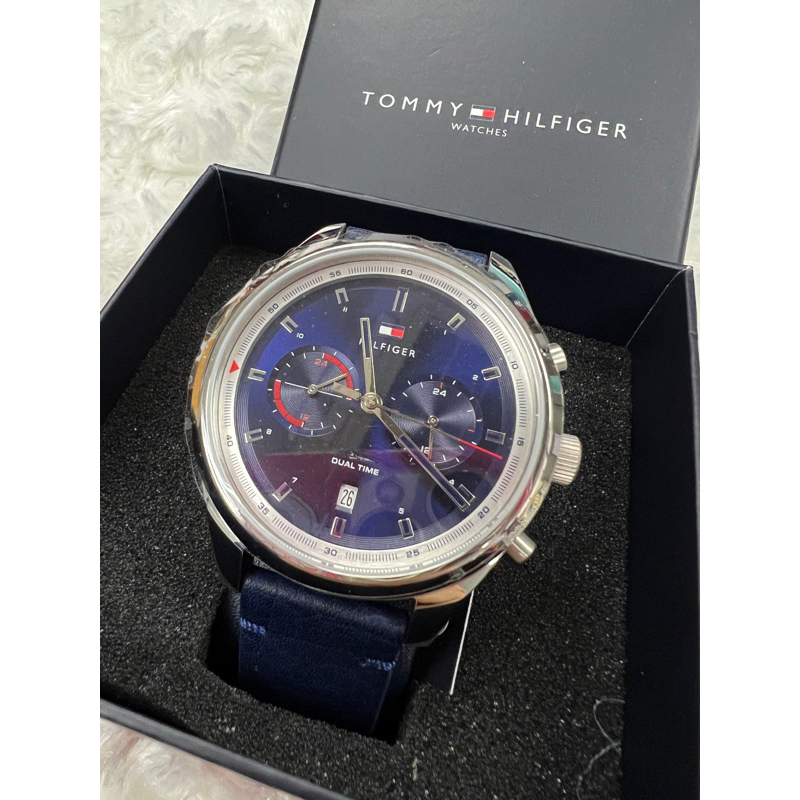 TOMMY HILFIGER นาฬิกาผู้ชาย สายหนังสีกรม