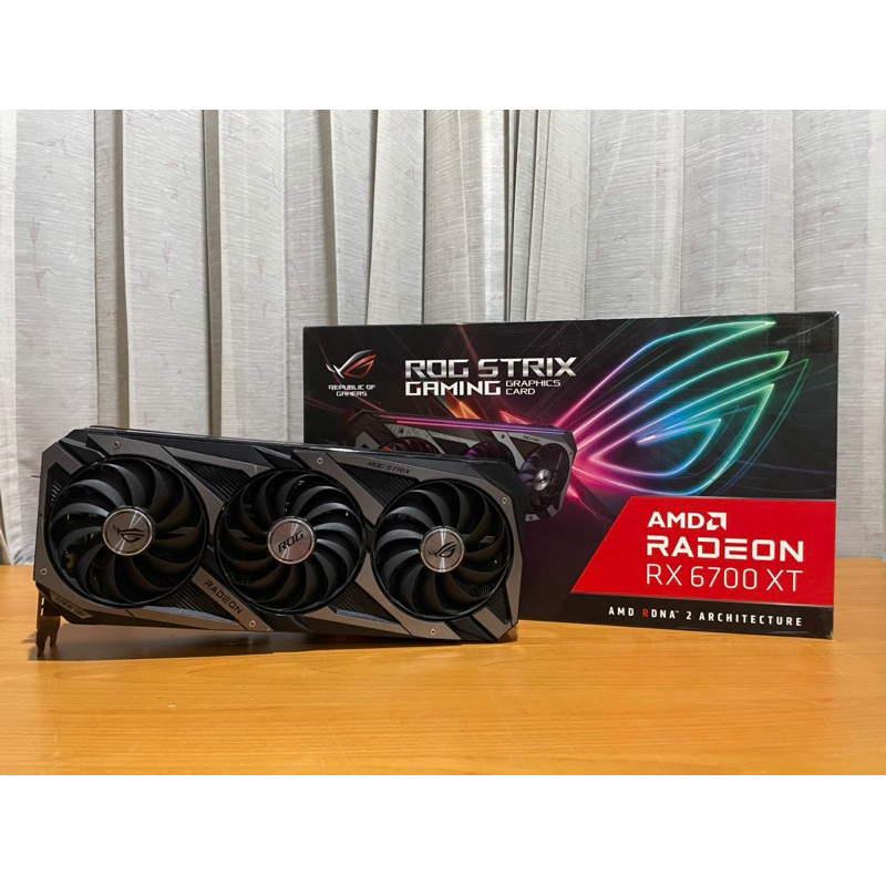 การ์ดจอ Rx6700xt asus rog strix (ปก.ไทยตีหมด)