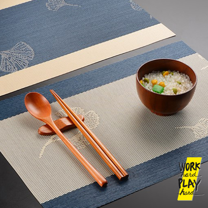 WHPH shop แผ่นรองจาน มินิมอล สไตล์ญี่ปุ่น pvc แผ่นรองจานอาหาร เครื่องใช้บนโต๊ะอาหาร 45x30 cm กันน้ำ ทนความร้อน