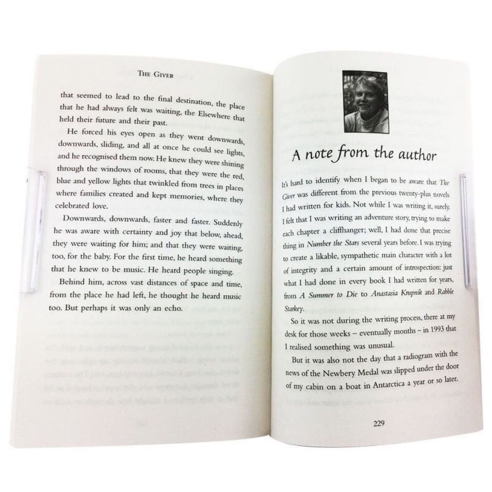 A Book*The Giver  Lois Lowry English novel English story book นวนิยายเรื่องหนังสือภาษาอังกฤษ - รูปที่ 5