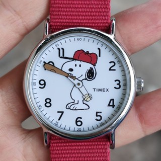 นาฬิกาญี่ปุ่นมือสอง  Timex Snoopy น่ารักมากเรือนนี้ ระบบถ่าน สภาพสวยใหม่มากๆ กระจกสวยใส