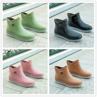 👟rain boots👟 รองเท้าบูทกันฝนผู้หญิง 1 คู่ กันน้ำและกันลื่น รองเท้าแฟชั่นสตรี