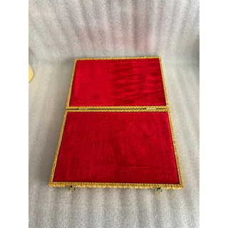 กล่องใส่พระกันกลิ้งกล่องรองฟองนำ้สูงขนาด20*29*4cm และขนาด15*20*4cm