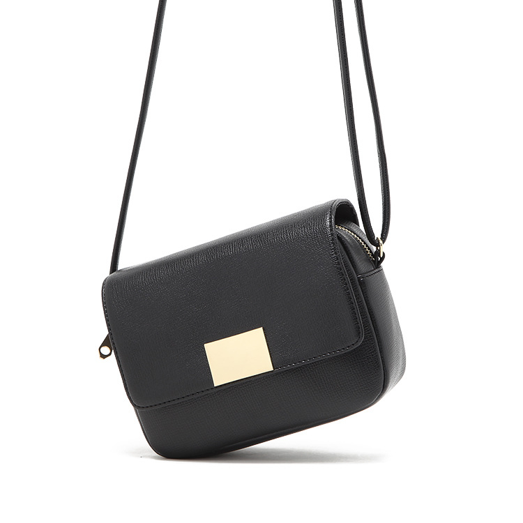 กระเป๋าสะพายข้าง รุ่น gold bar crossbody bags ราคา ถูกที่สุด ดีลบีเคเค แกลเลอรีภาพที่ 2