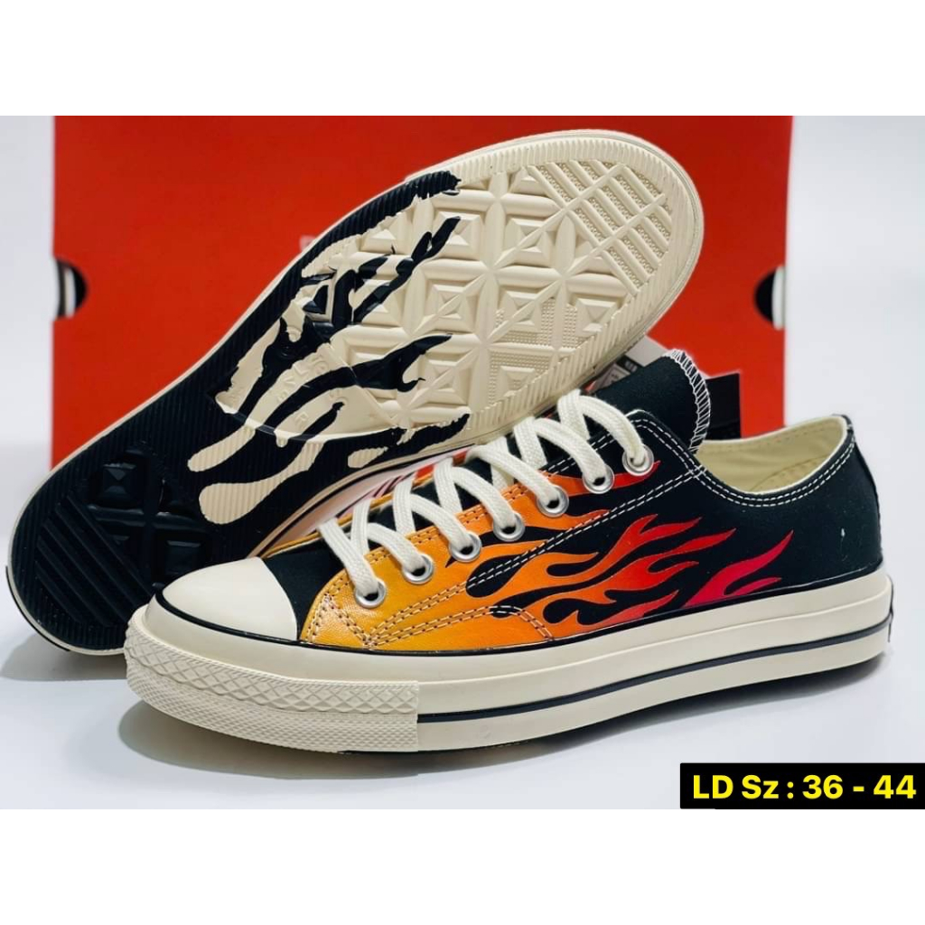 คอนเวิส Chuck Taylor 70 Flames Black/Enamel Red มี 3 สี Sz.36-44 พร้อมกล่อง รองเท้าผ้าใบ G25A028 (1/2)