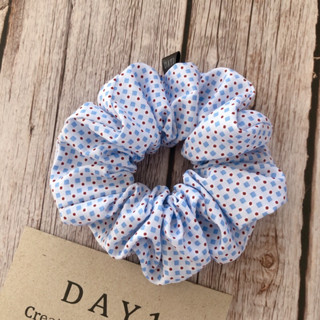 DAY 1 scrunchies ยางรัดผม โดนัทมัดผม Size M