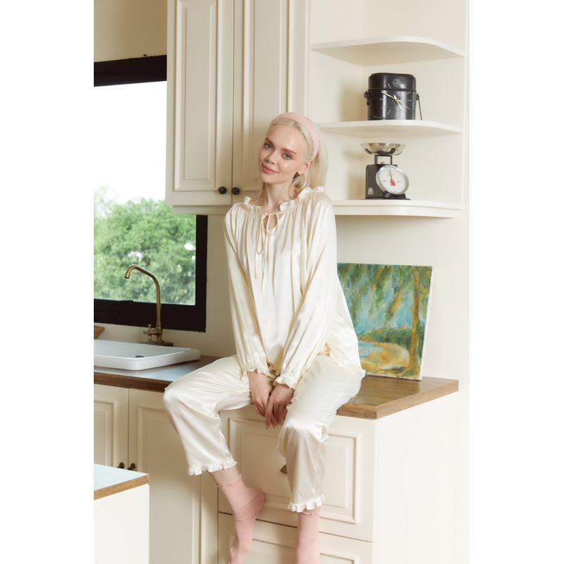 ชุดนอนขายาว ผ้าซาติน: Cozy Night Pajamas🩵✨ - รูปที่ 2