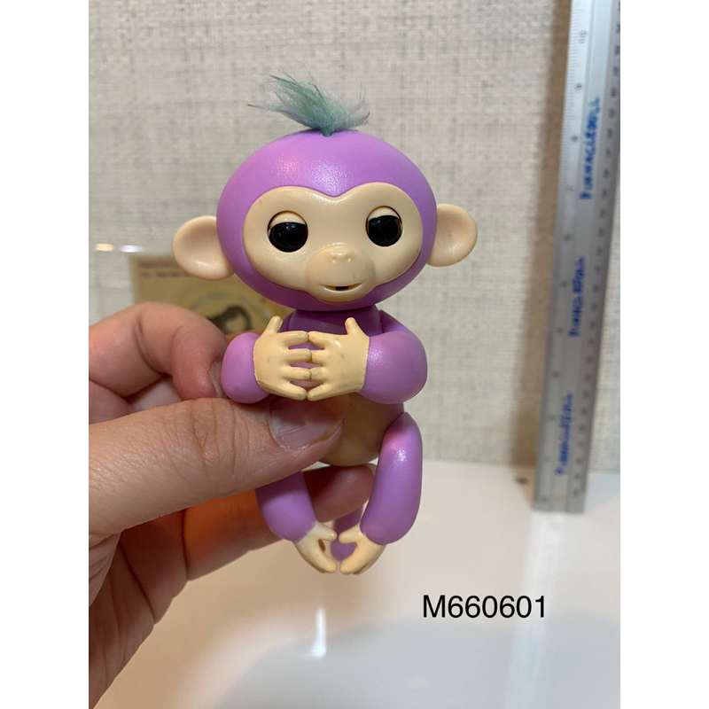 Fingerlings Monkey M660601 สีม่วง สภาพ98.5%