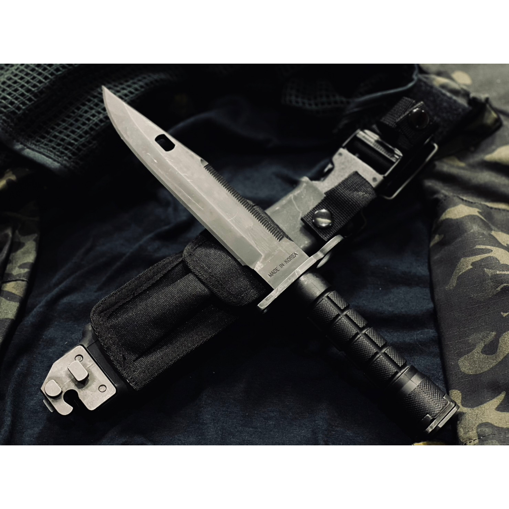 Camping & Hiking 2800 บาท มีดเดินป่า แค้มป์ปิ้ง  M9 Bayonet-Black Handle Sports & Outdoors