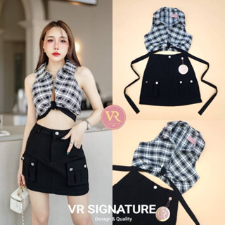 ❣️พร้อมส่ง📌VR  Set เสื้อครอปแขนกุด คอปก ติดตะขอด้านหน้า แต่งเชือกผูกพันรอบเอว มาพร้อมกระโปรงสั้นด้านในซับกางเกง