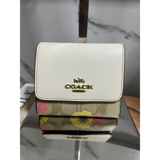 พร้อมส่งCoach Small Trifold Wallet