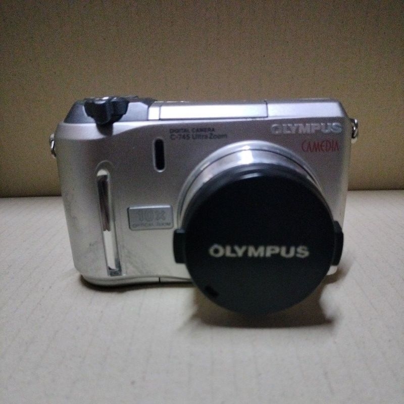 Olympus C745 uz (XD picture Card)